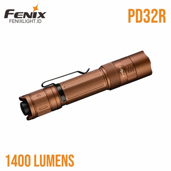 Fenix PD32R senter taktis 1400 lumen, tahan air dan debu.